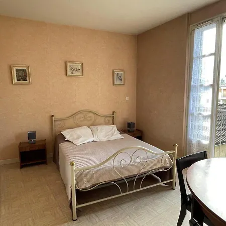 Spacieux Centre-ville, Animaux Acceptes - Fr-1-555-79 דירה *
